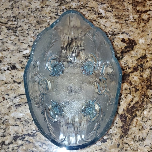 *1117 Vintage Light Blue Footed Carnival Glass Fruit Bowl - Picture 5 of 12
